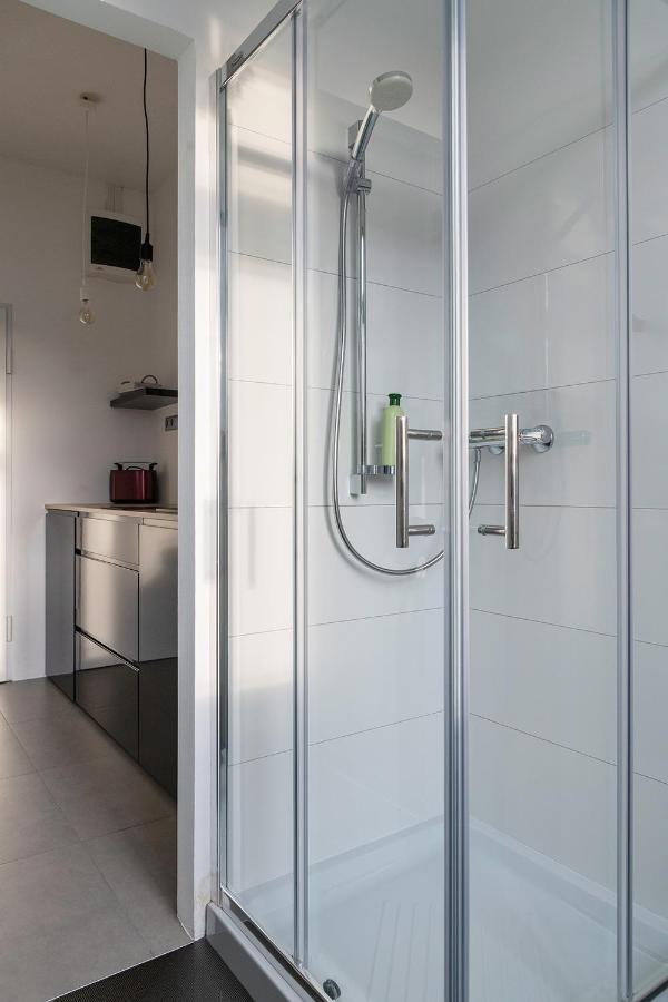 Modern Studio In The Heart Of The City 马里博尔 外观 照片
